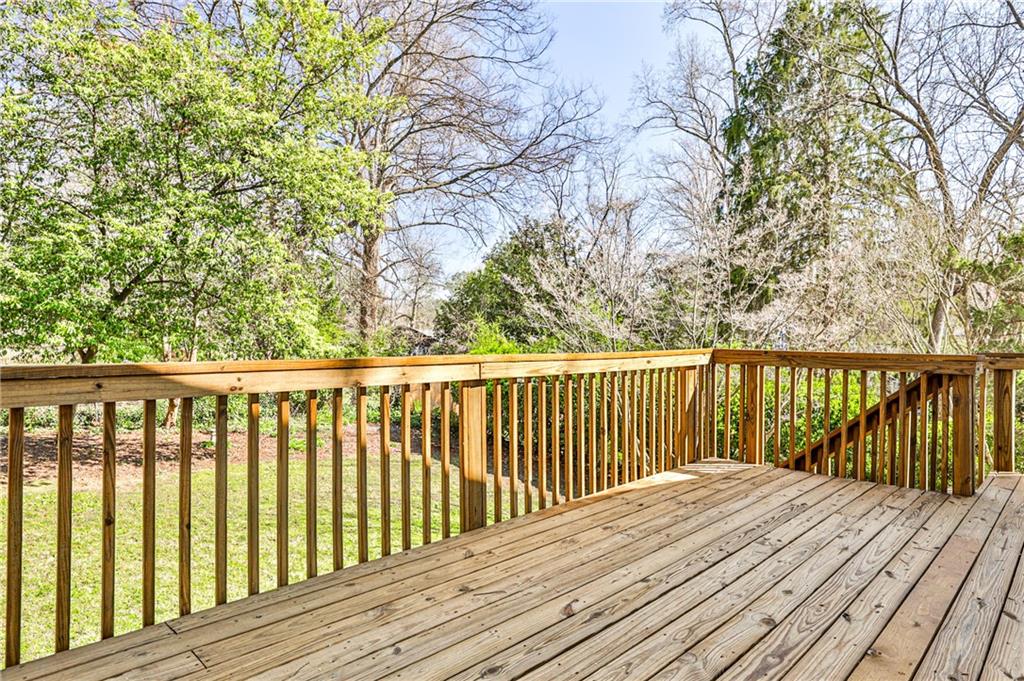 17 Bates Avenue SE