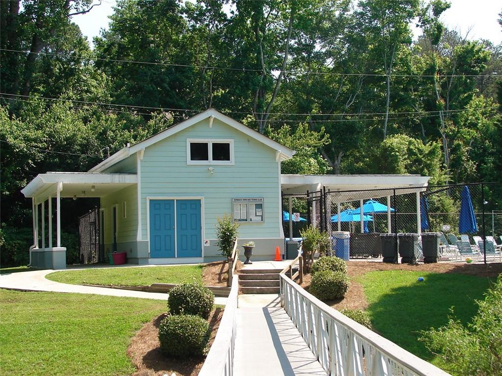 1643 North Springs Drive