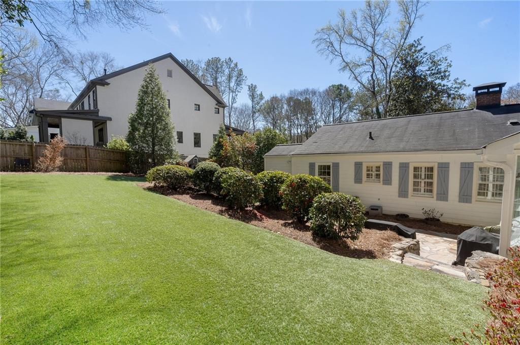 1015 Peachtree Battle Circle