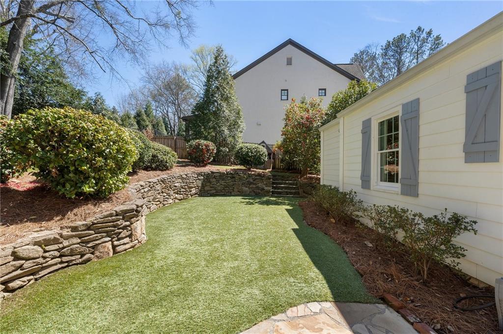 1015 Peachtree Battle Circle