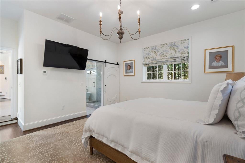 1015 Peachtree Battle Circle