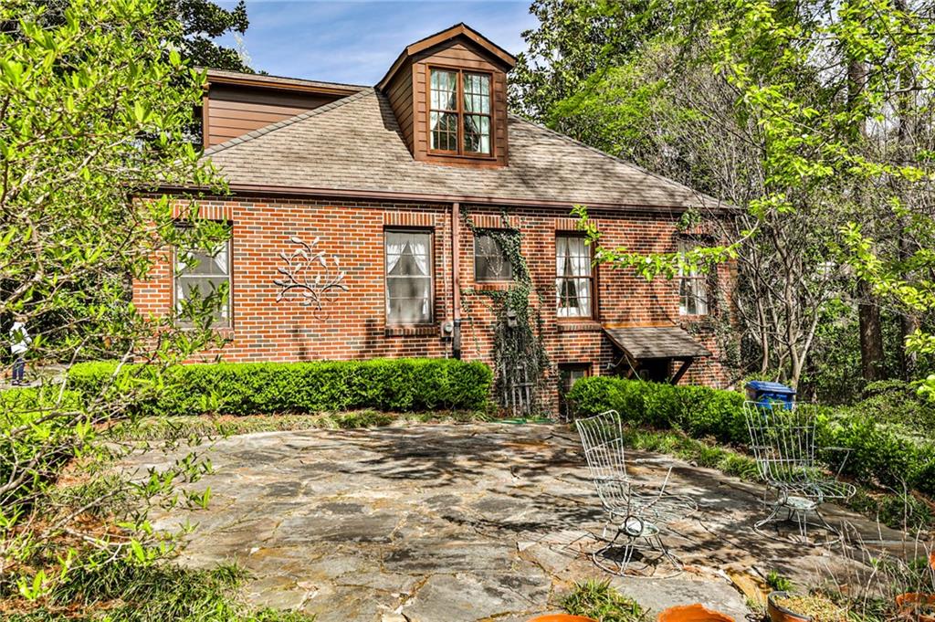 3555 Kingsboro Road NE