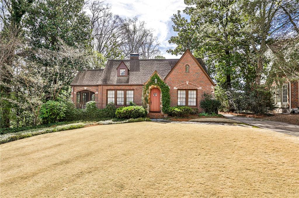 3555 Kingsboro Road NE