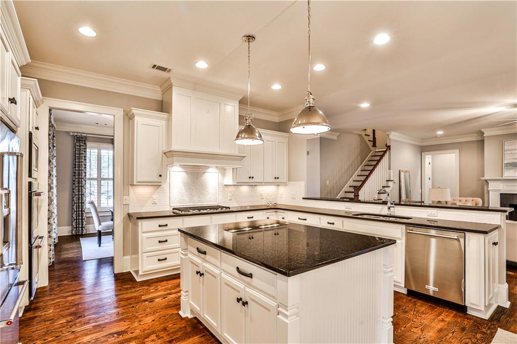 1706 Bent Pine Lane
