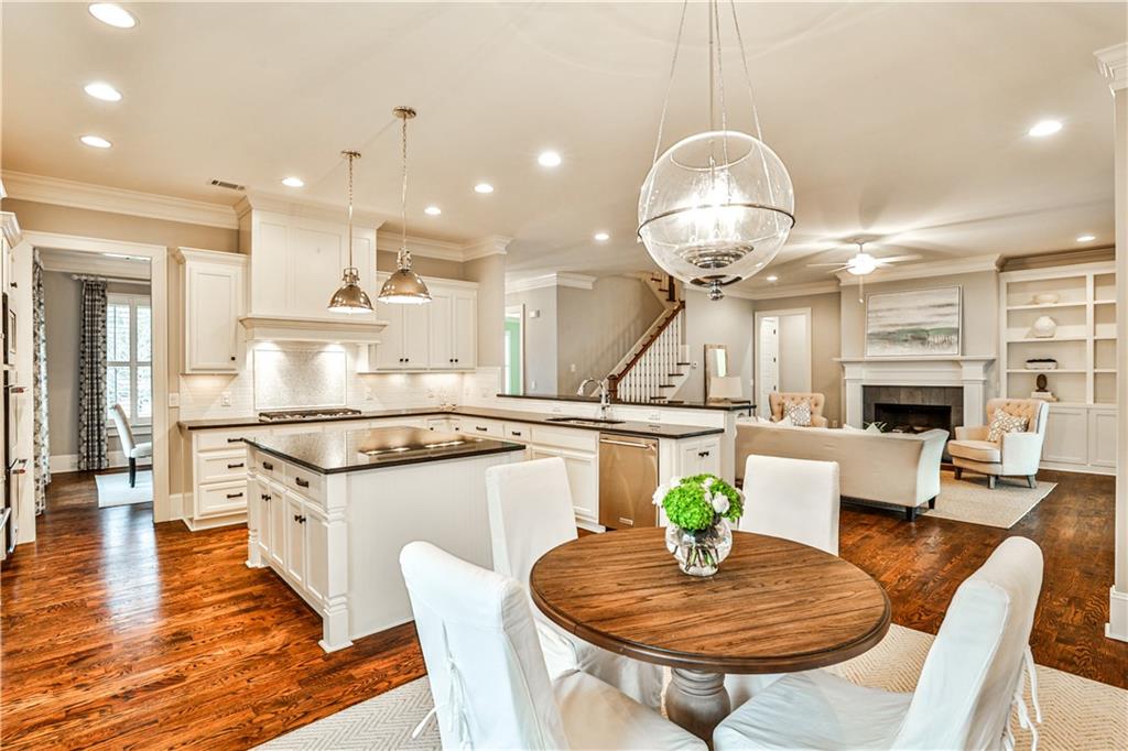 1706 Bent Pine Lane