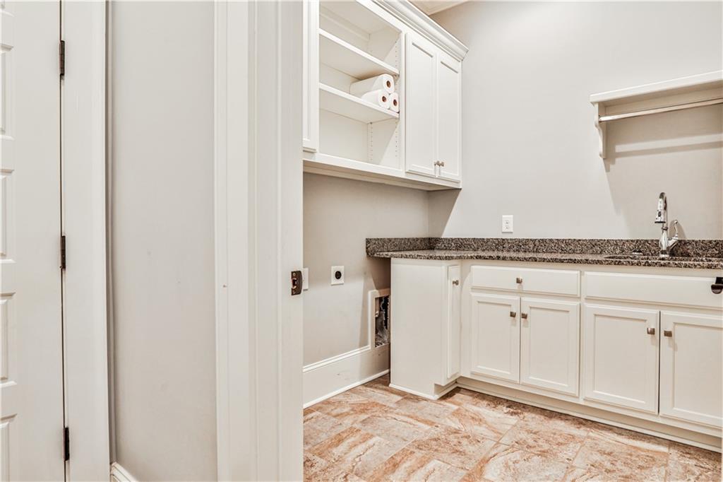 1706 Bent Pine Lane