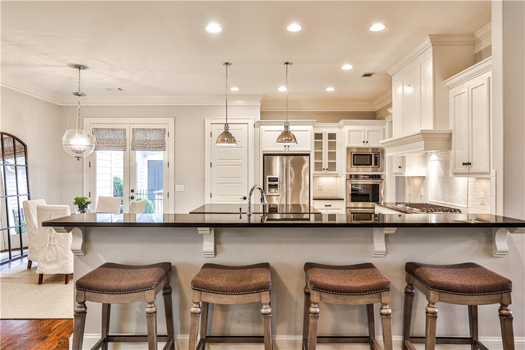 1706 Bent Pine Lane