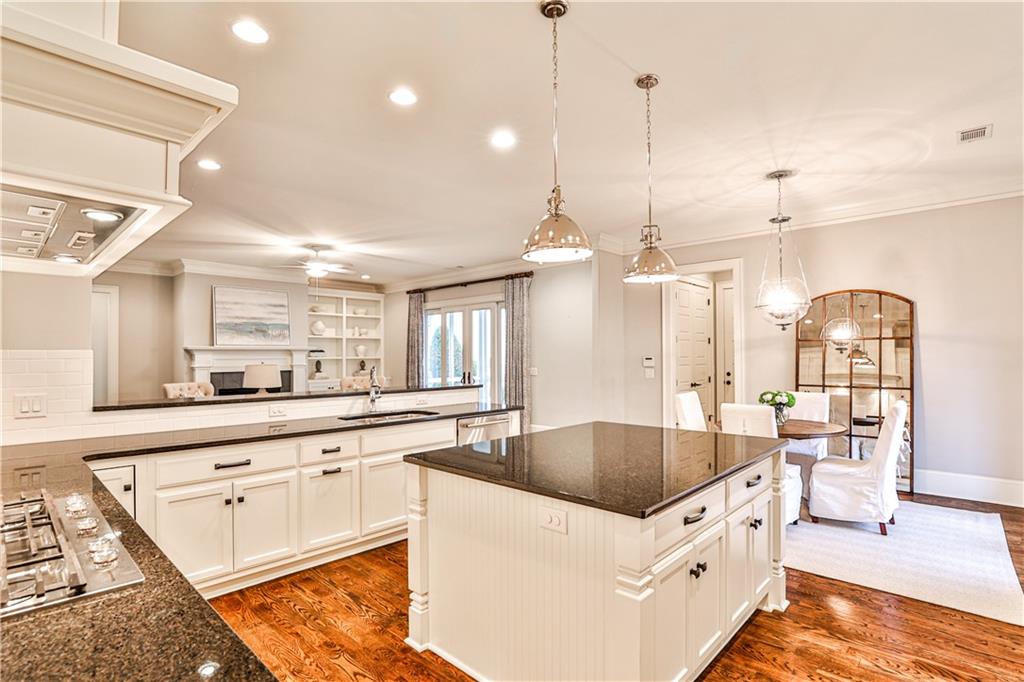 1706 Bent Pine Lane
