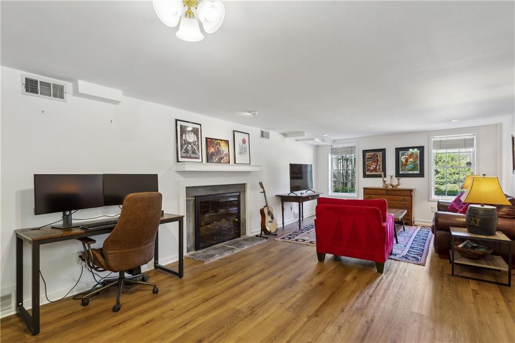 435 Collier Road NW