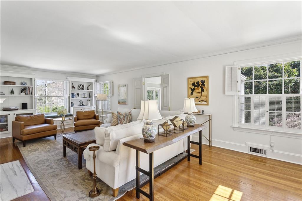 435 Collier Road NW