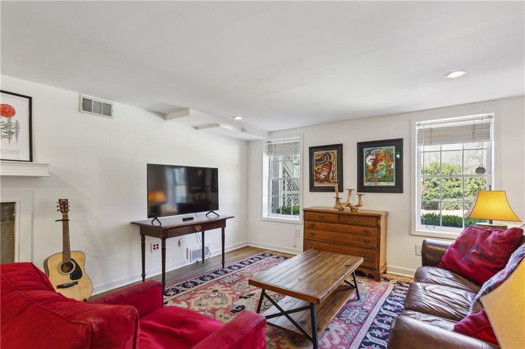 435 Collier Road NW