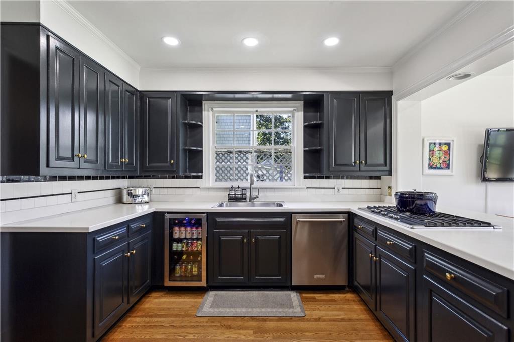 435 Collier Road NW