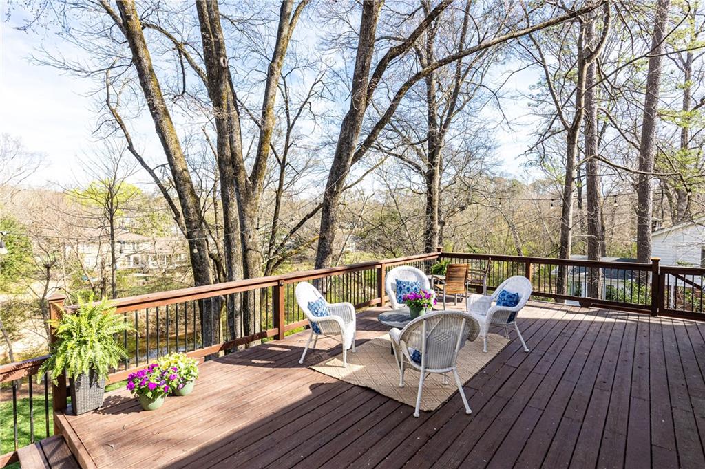 3605 Wood Valley Court NE