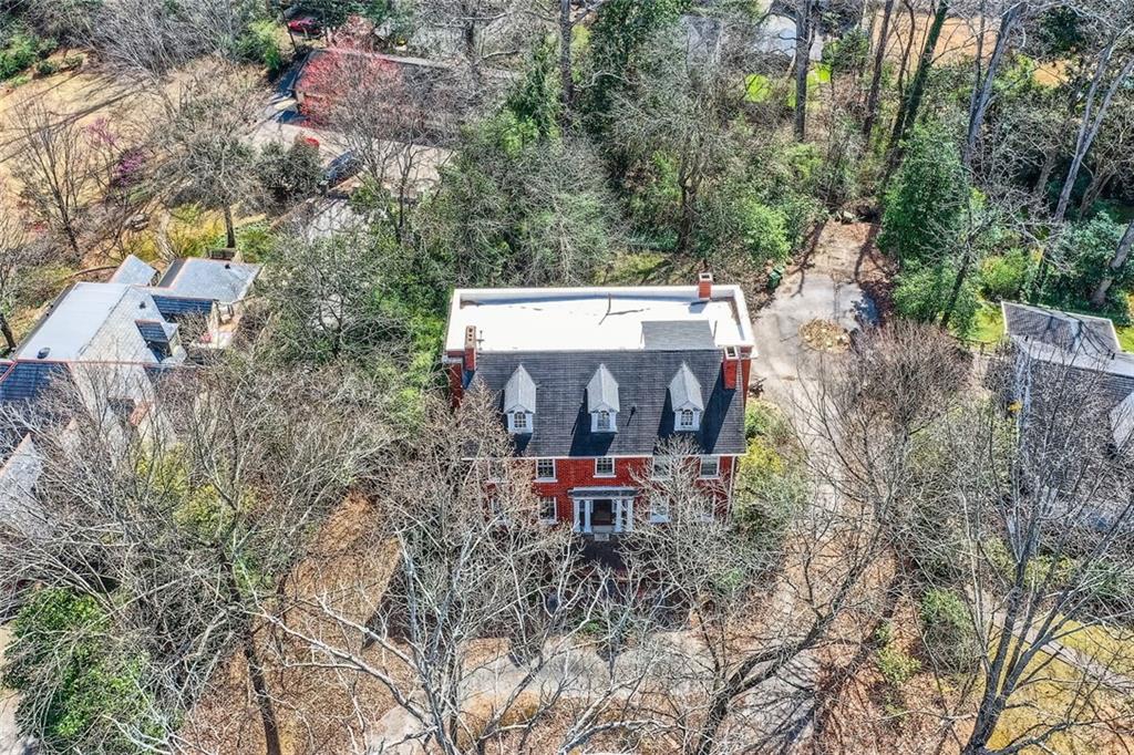 1305 Fairview Road NE
