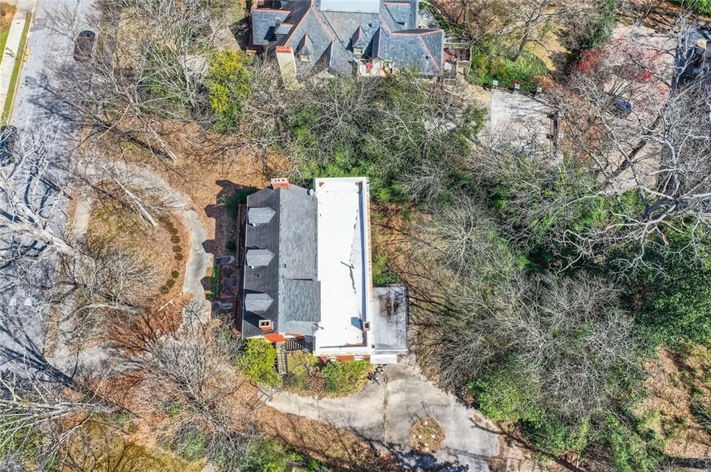 1305 Fairview Road NE