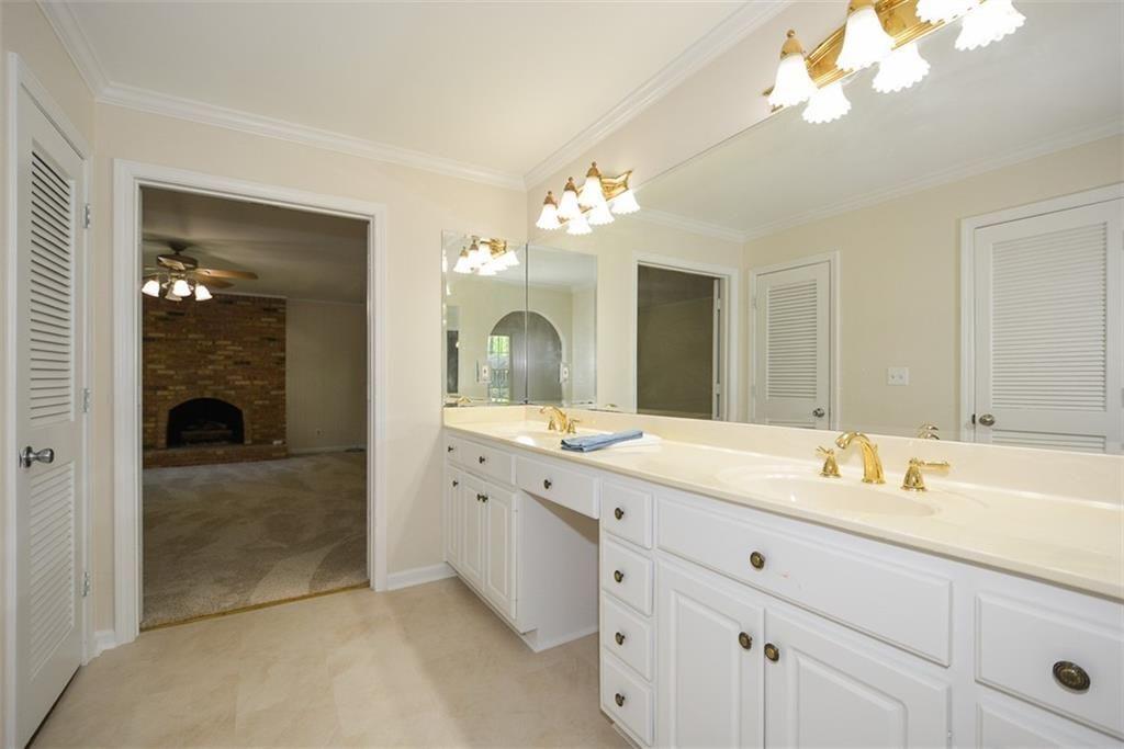 4400 Huntington Circle