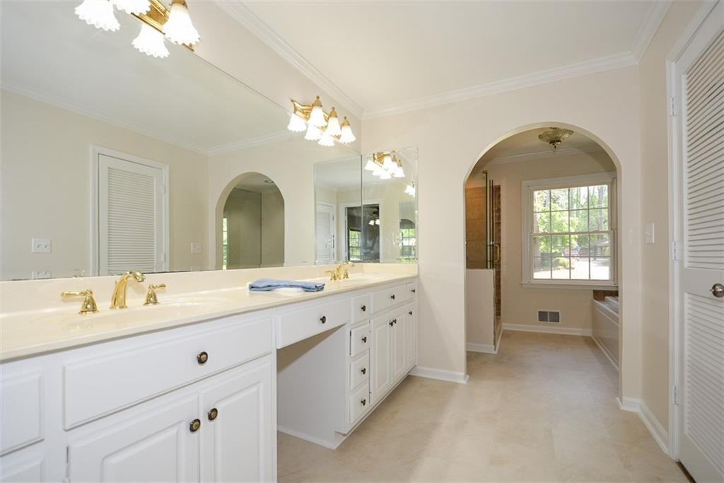 4400 Huntington Circle