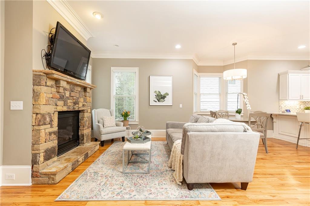 120 Windsor Cove