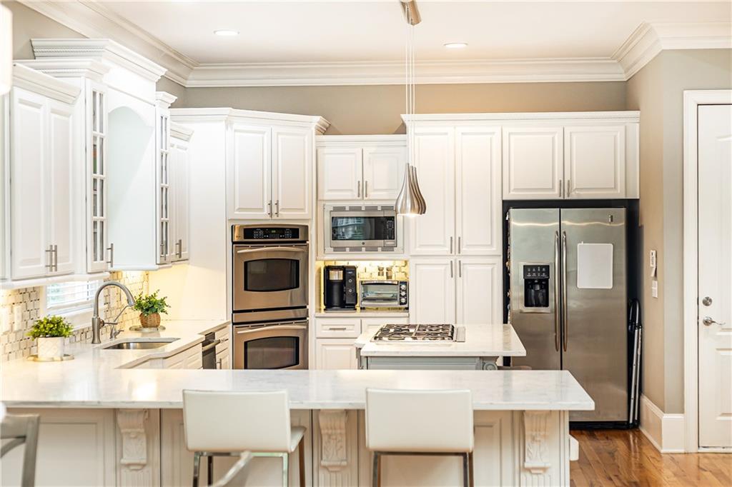120 Windsor Cove