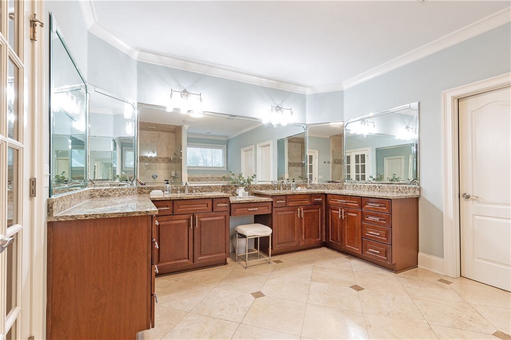 120 Windsor Cove
