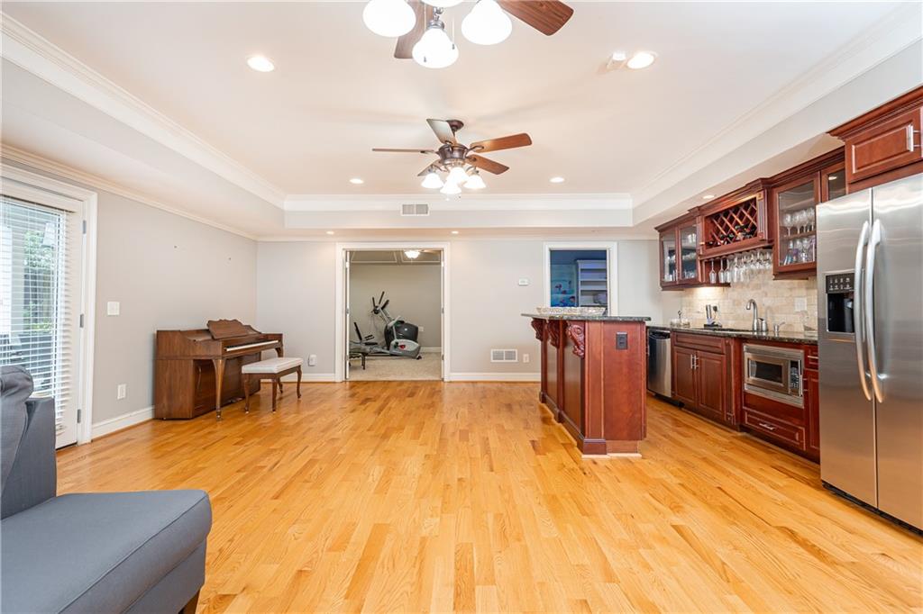 120 Windsor Cove