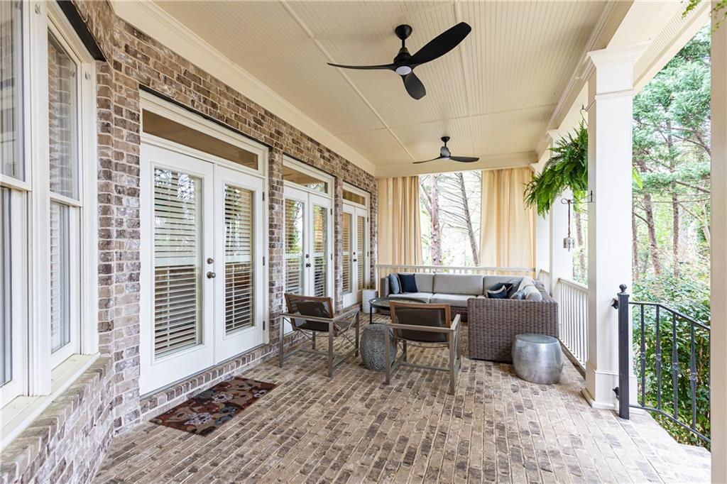 570 Glengate Cove
