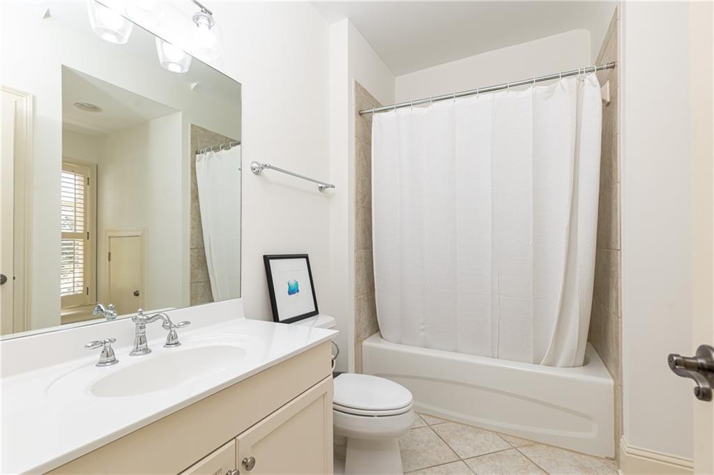 570 Glengate Cove