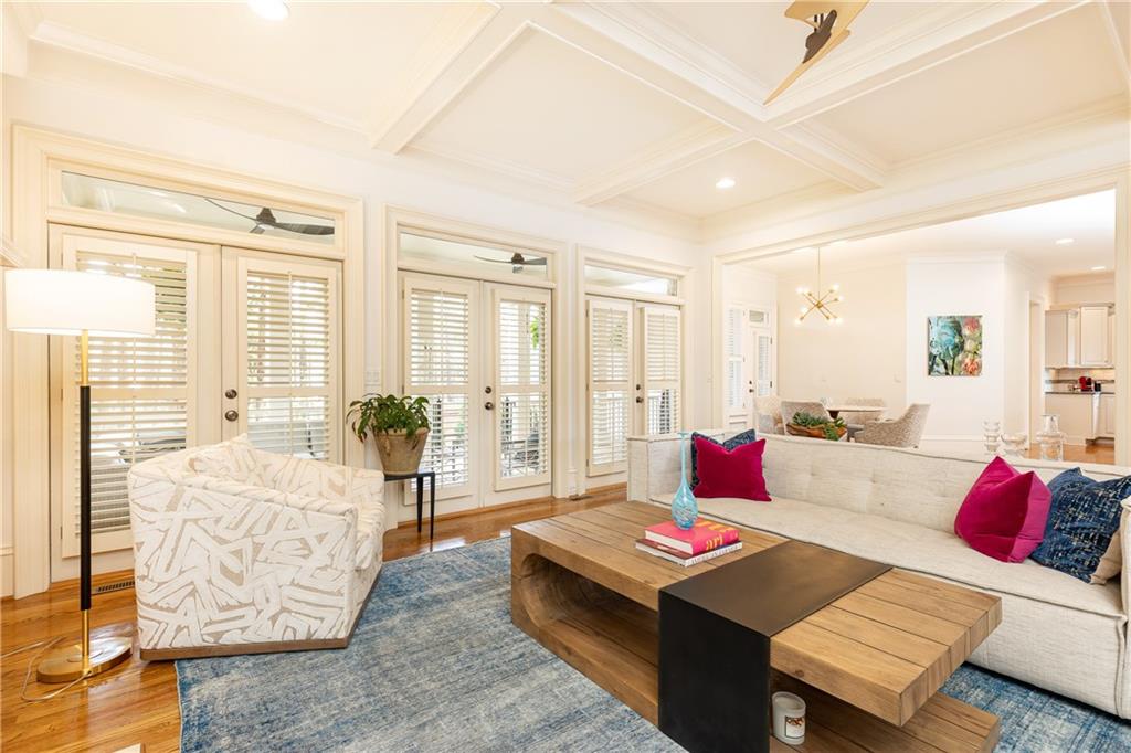 570 Glengate Cove
