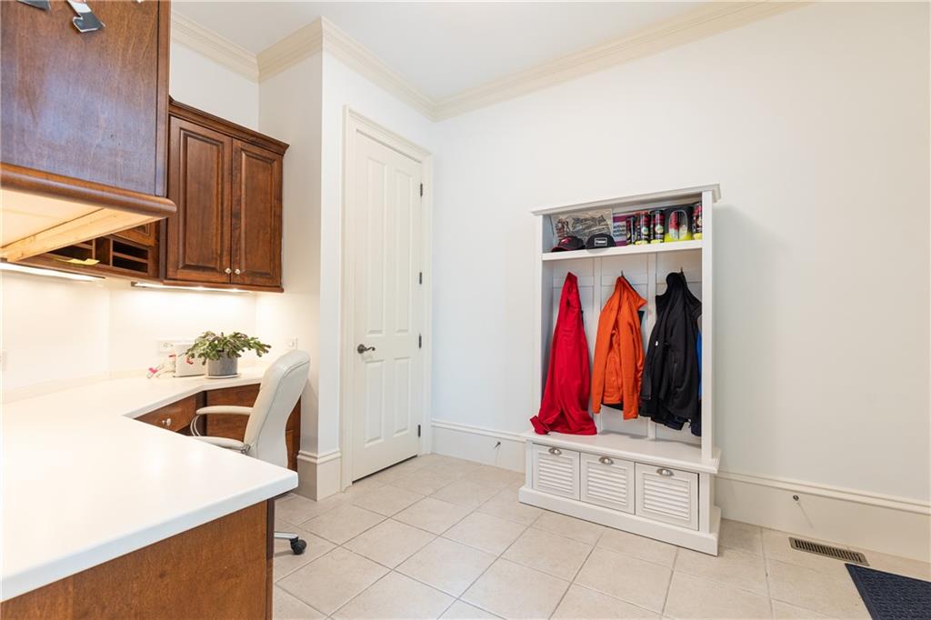 570 Glengate Cove
