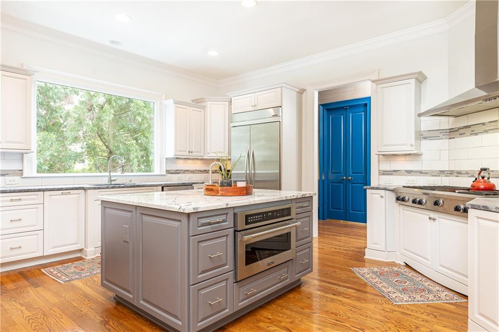 570 Glengate Cove