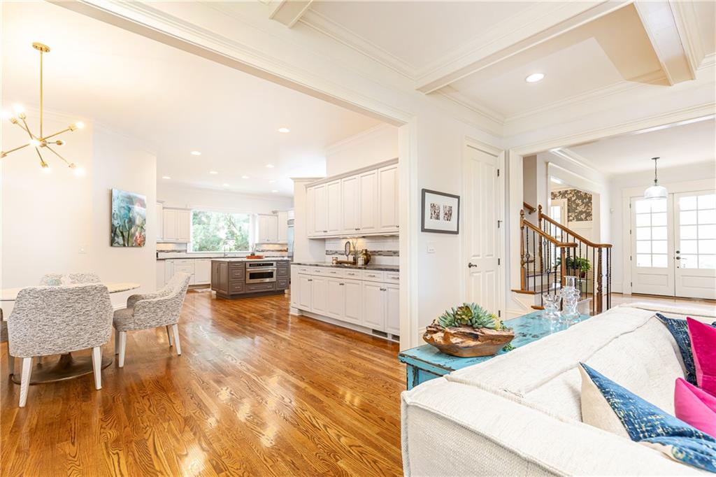 570 Glengate Cove