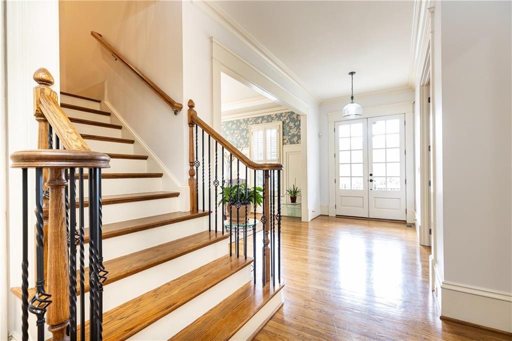 570 Glengate Cove