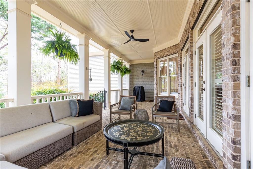 570 Glengate Cove