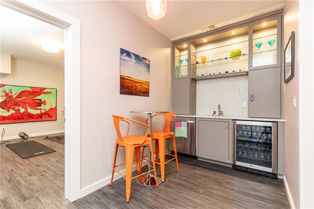 570 Glengate Cove