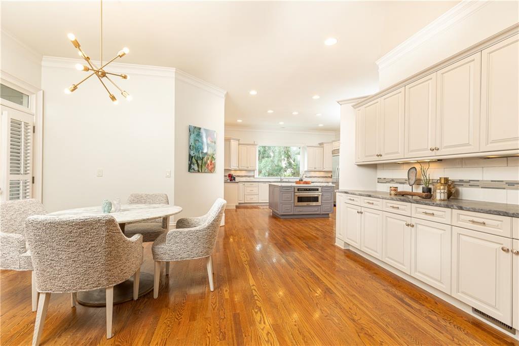 570 Glengate Cove