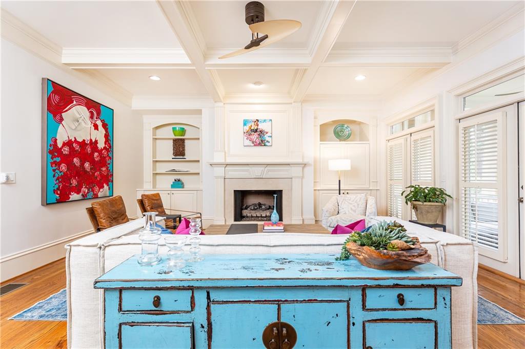 570 Glengate Cove