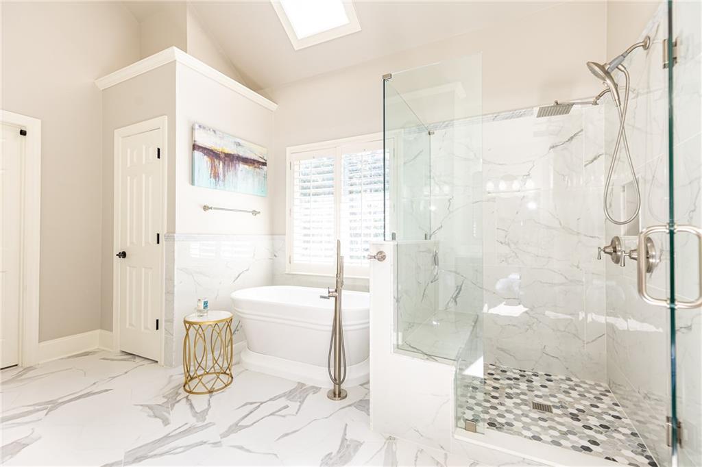 825 Glengate Place
