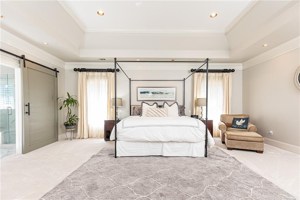825 Glengate Place