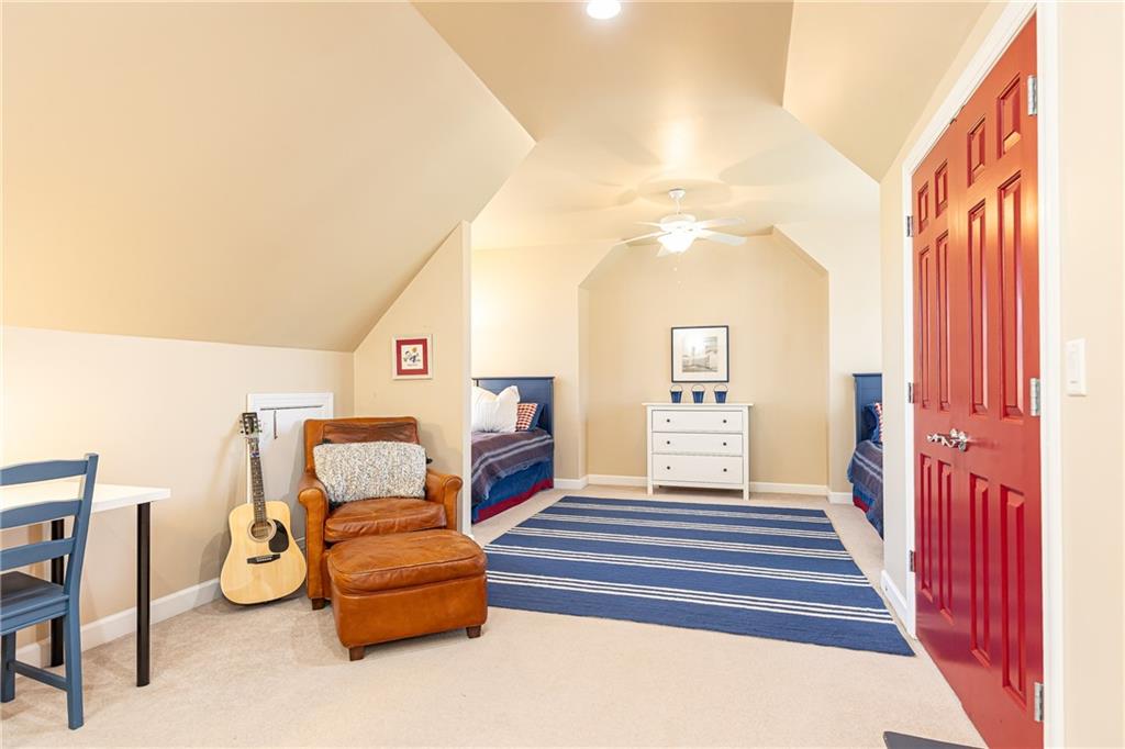 825 Glengate Place