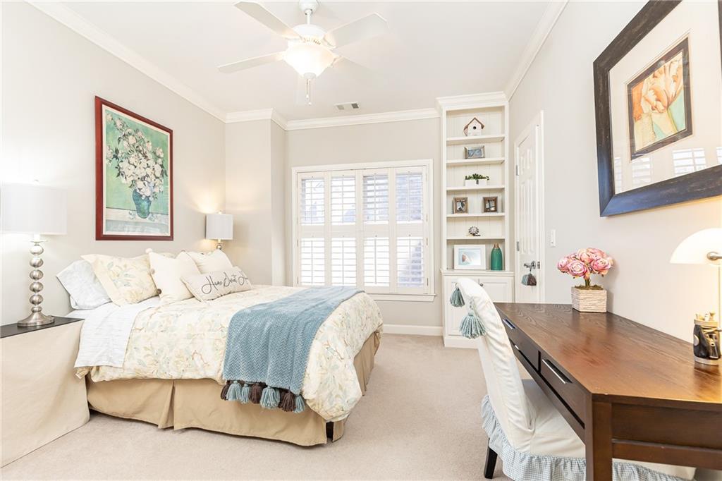 825 Glengate Place