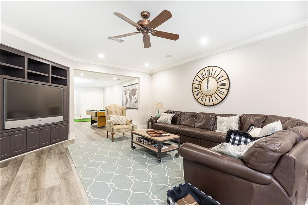 825 Glengate Place