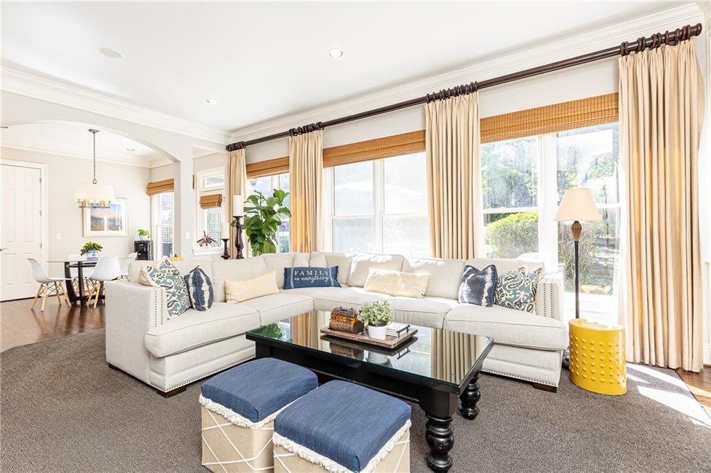 825 Glengate Place