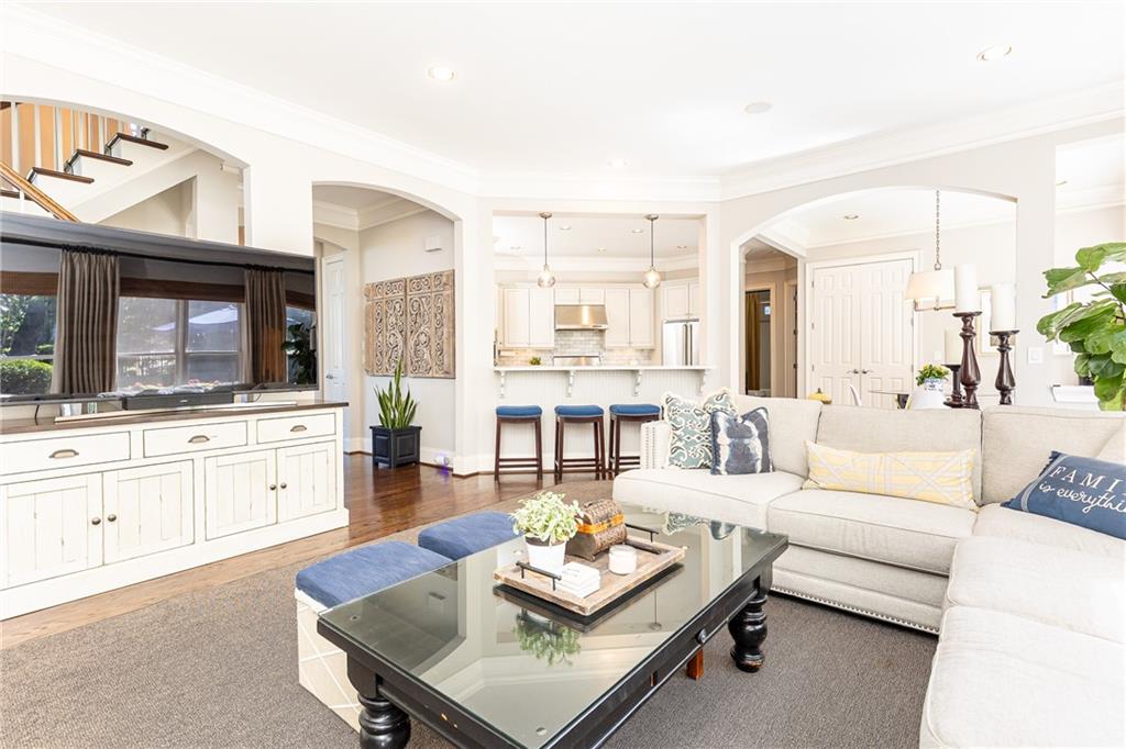 825 Glengate Place