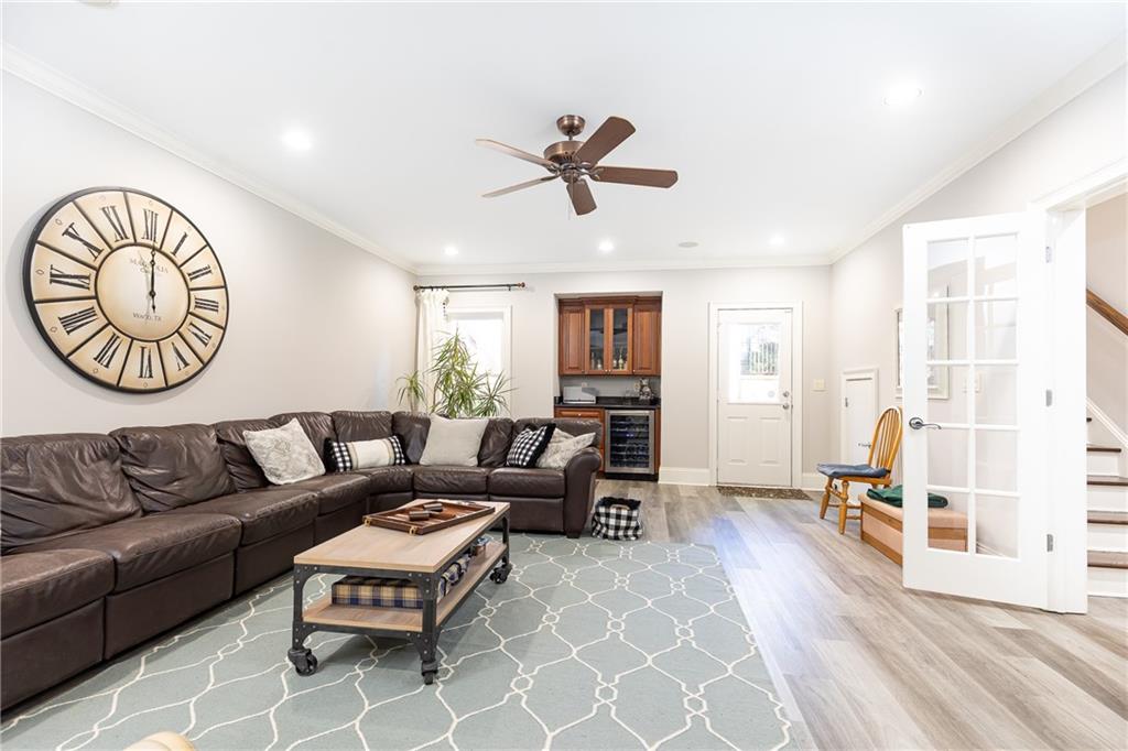 825 Glengate Place