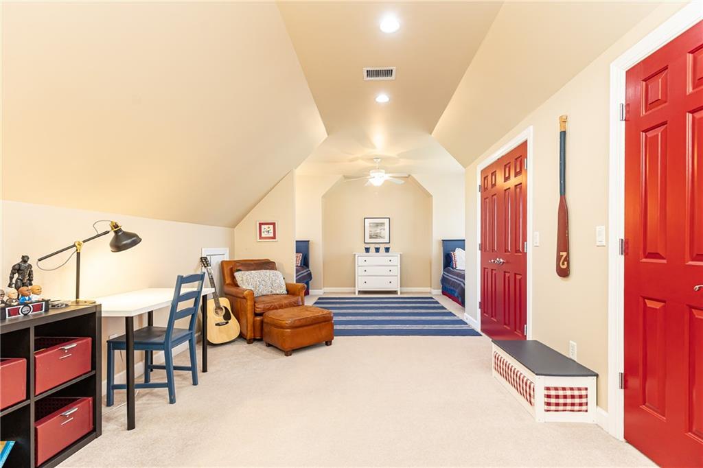 825 Glengate Place