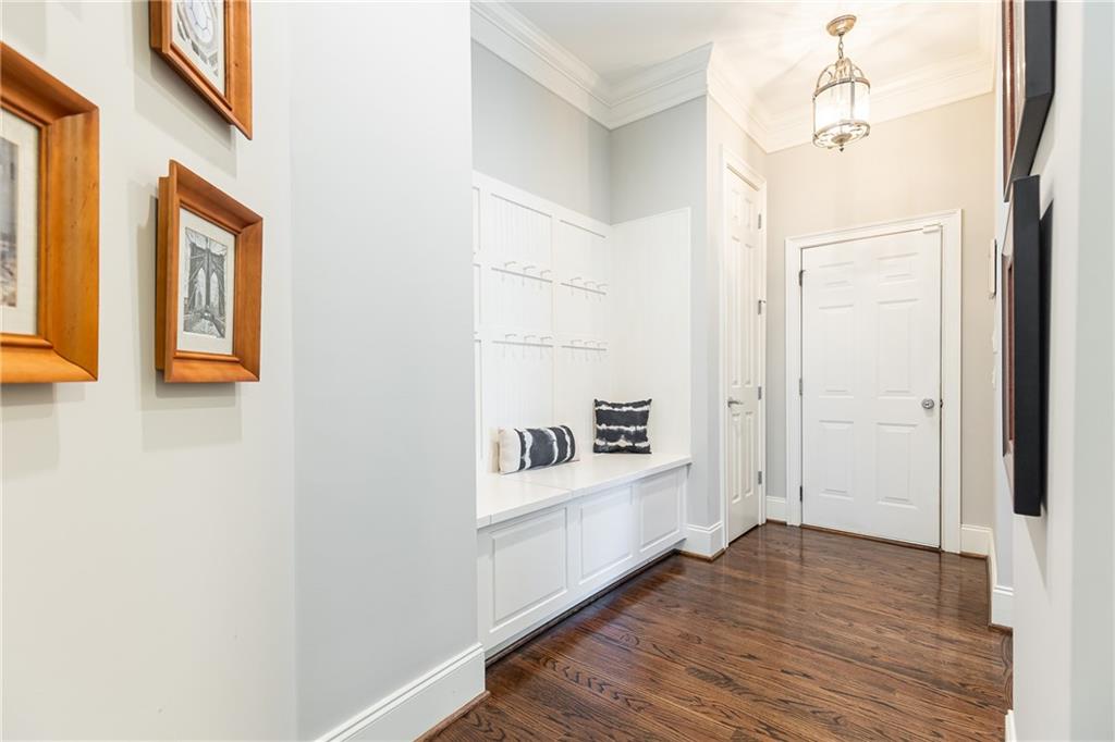 825 Glengate Place