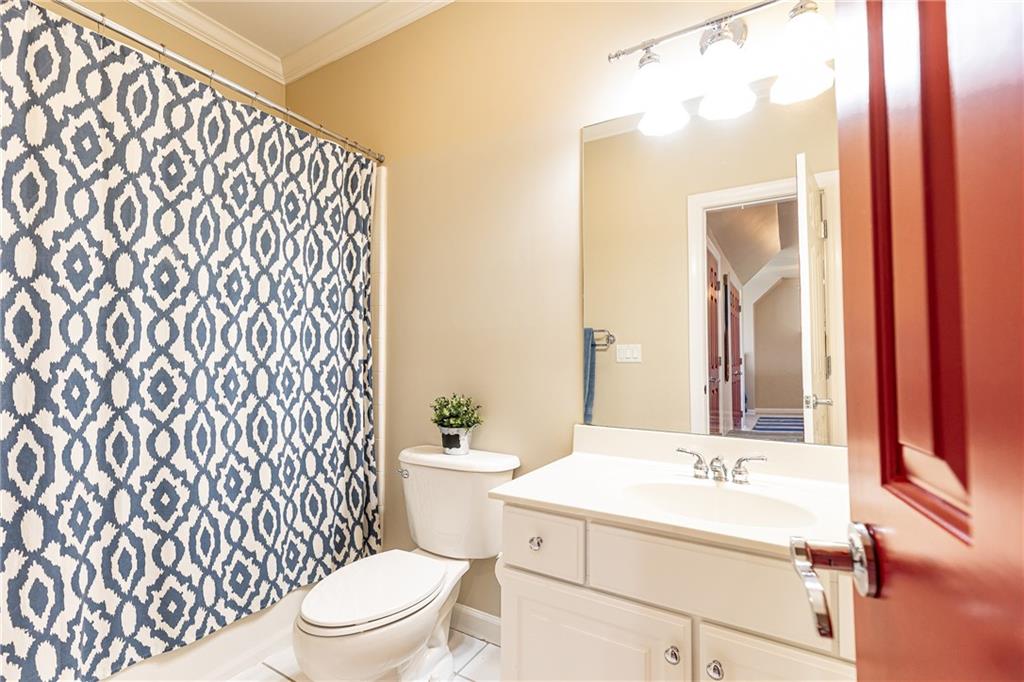 825 Glengate Place