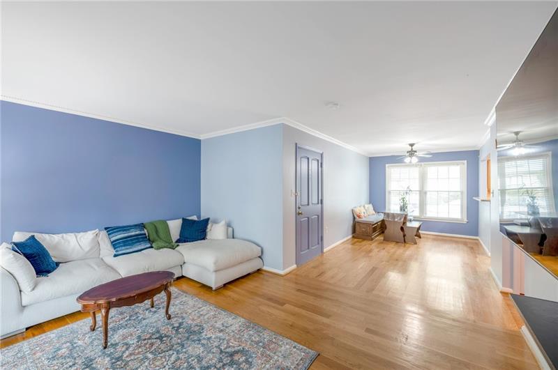 54 La Rue Place NW