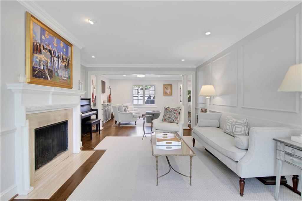 11 Collier Lane NW