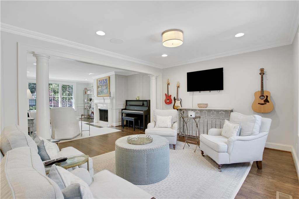 11 Collier Lane NW